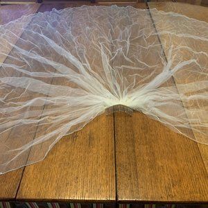 BRAND NEW Pearl and Rhinestone veil